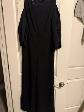 NWOT Donna Morgan Black Cold-Shoulder Jumpsuit